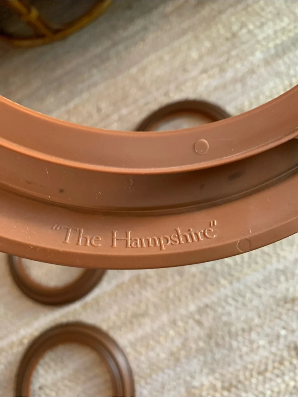 Set of 4 Vintage Van Hygan & Smythe 8” Plate Frames “The Hampshire”